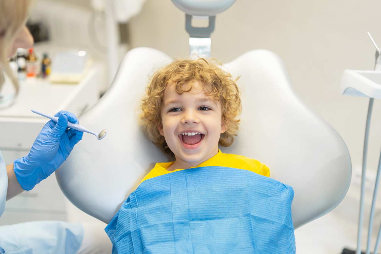 Kind beim Zahnarzt in Schweinfurt
